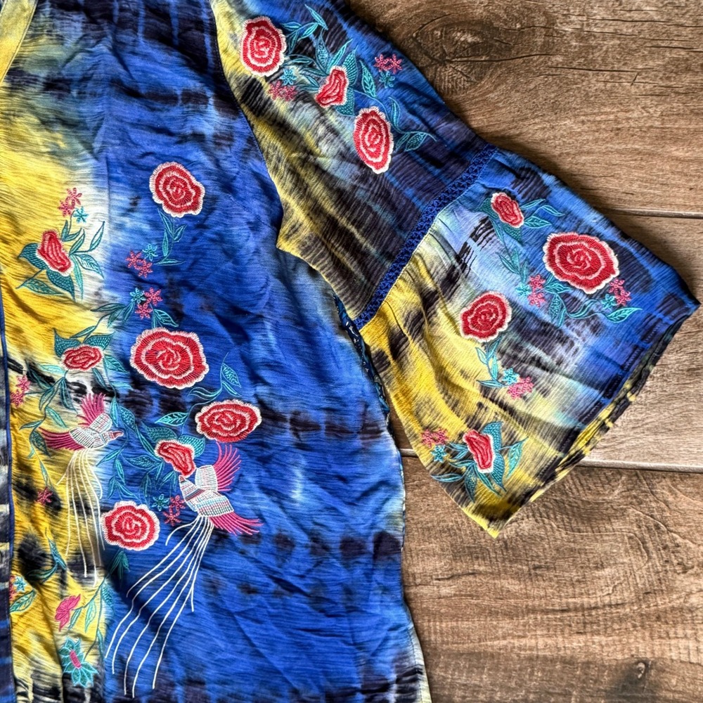 Caleesa Womens Boho Embroidered Floral Tie Dye Button Down Tunic Top, Blue, 1X - Picture 4 of 9